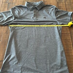 Travis Mathew Men’s Polo Heater Series Grey Chest Stripe Medium Like New!